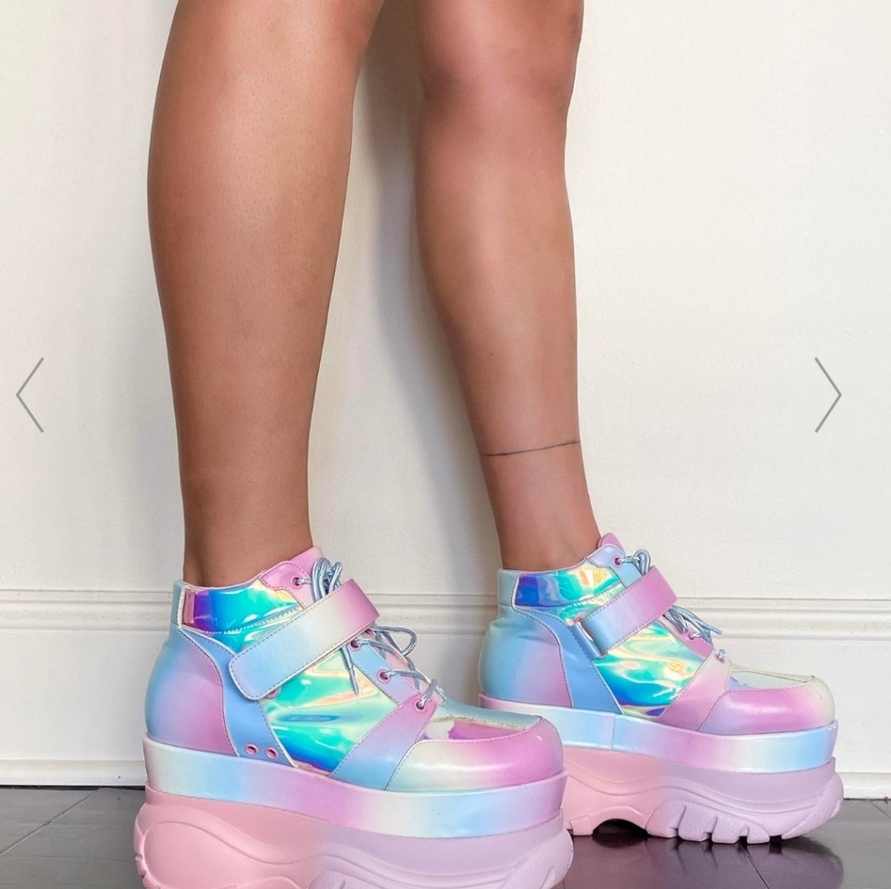 Sugar Thrillz Iridescent Pastel Platforms - Picture 2 of 9